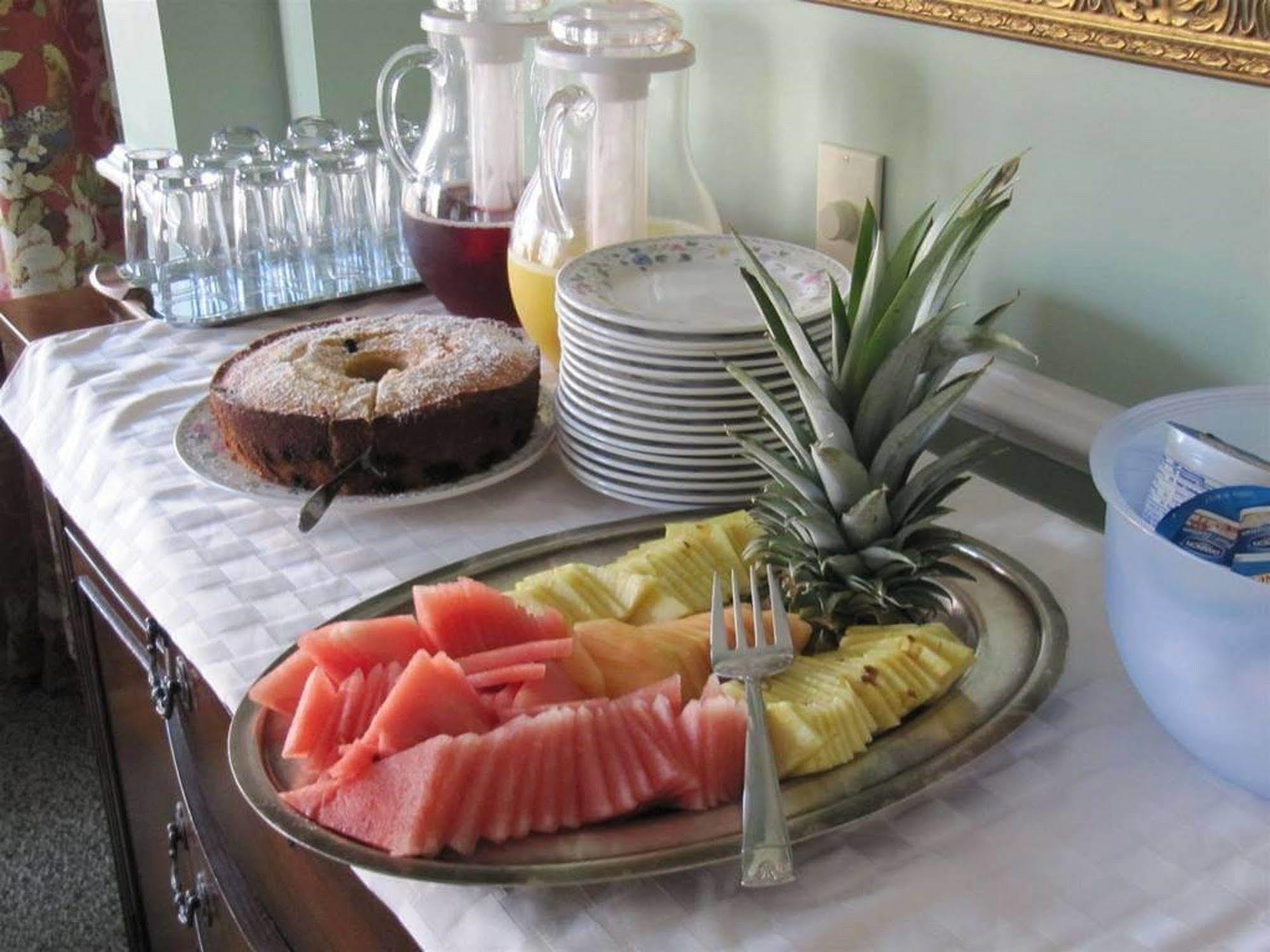 Carisbrooke Inn Bed & Breakfast Ventnor Екстериор снимка